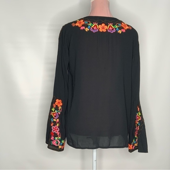 Misa Los Angeles gorgeous embroidered top. - Picture 7 of 11
